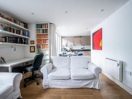 Bermondsey Street - Photo 2