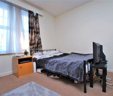 4 bedroom detached house to rent - Photo 5