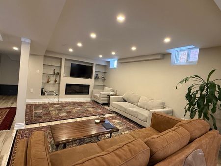 For Lease - 5 Tamara Drive, Richmond Hill, Ontario - Photo 2