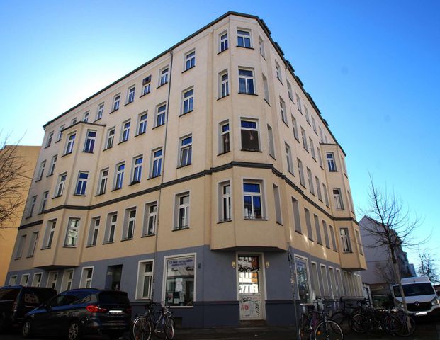 ++Erstbezug nach Sanierung – 1-Raumwohnung direkt an der Eisi++ - Photo 1