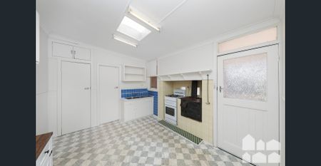 Large Yard In Well Loved Location! - Photo 5