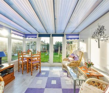 2 bedroom semi-detached bungalow to rent - Photo 2