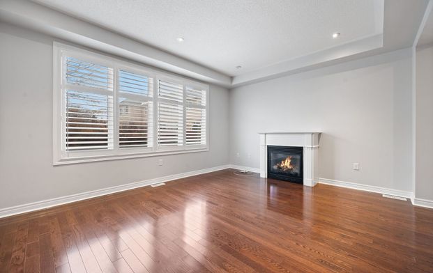 For Lease - 2019 TRAWDEN Way Unit# 33, Oakville, Ontario - Photo 1