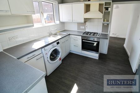 2 bedroom Flat To Let Total Size: 692 SQ FT - Photo 4