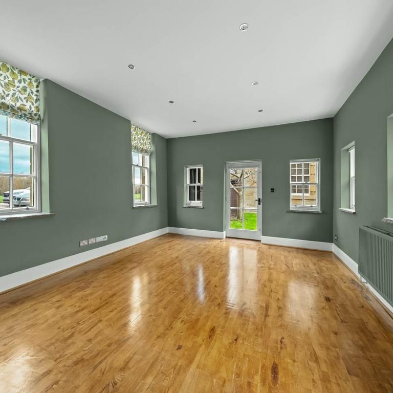 4 bedroom semi-detached house to rent - Photo 1