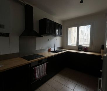 Location Appartement 3 pièces 76m² - Photo 1