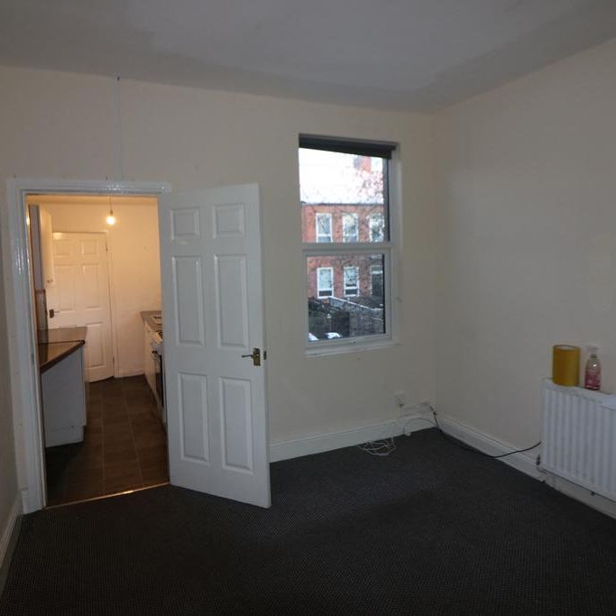 3 bedroom flat to rent - Photo 1