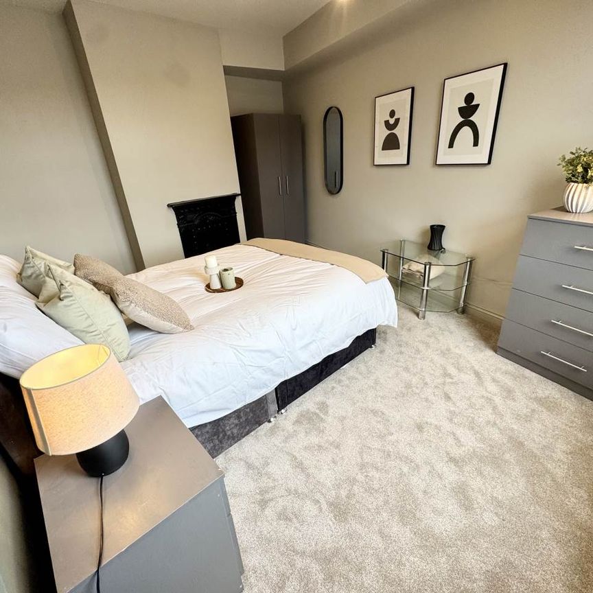 Martin Terrace, Burley, Leeds - Photo 1
