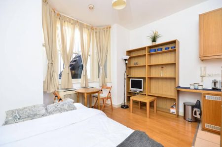 Flat 10 Fairholme Road, West Kensington W14 9JZ - Photo 4