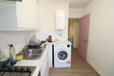 Room in a Shared Flat, St Gilles House, E2 - Photo 3