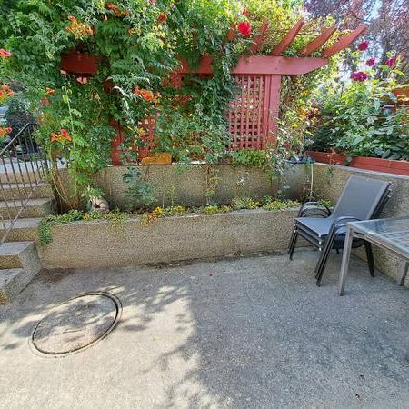 Beautifully renovated suite in the heart of Kits Point - Photo 1