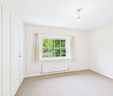 2 bedroom semi-detached house to rent - Photo 4