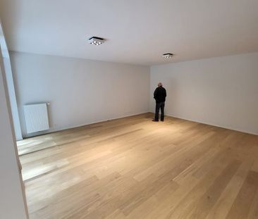 Appartement te huur - Foto 1