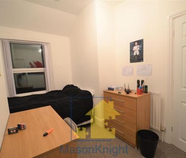 3 bedroom terraced house to rent - Photo 6