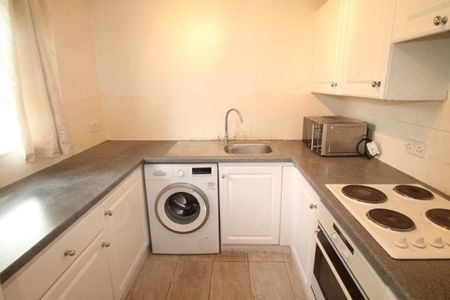 Lincoln Court, Warham Road, CR2, Property for rent - Photo 2