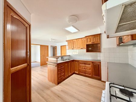 Family Home in a Quiet Location! - Photo 3