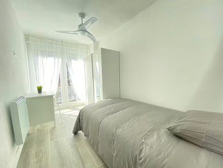 Calle del Mar de las Antillas, Madrid, Community of Madrid 28033 - Photo 5