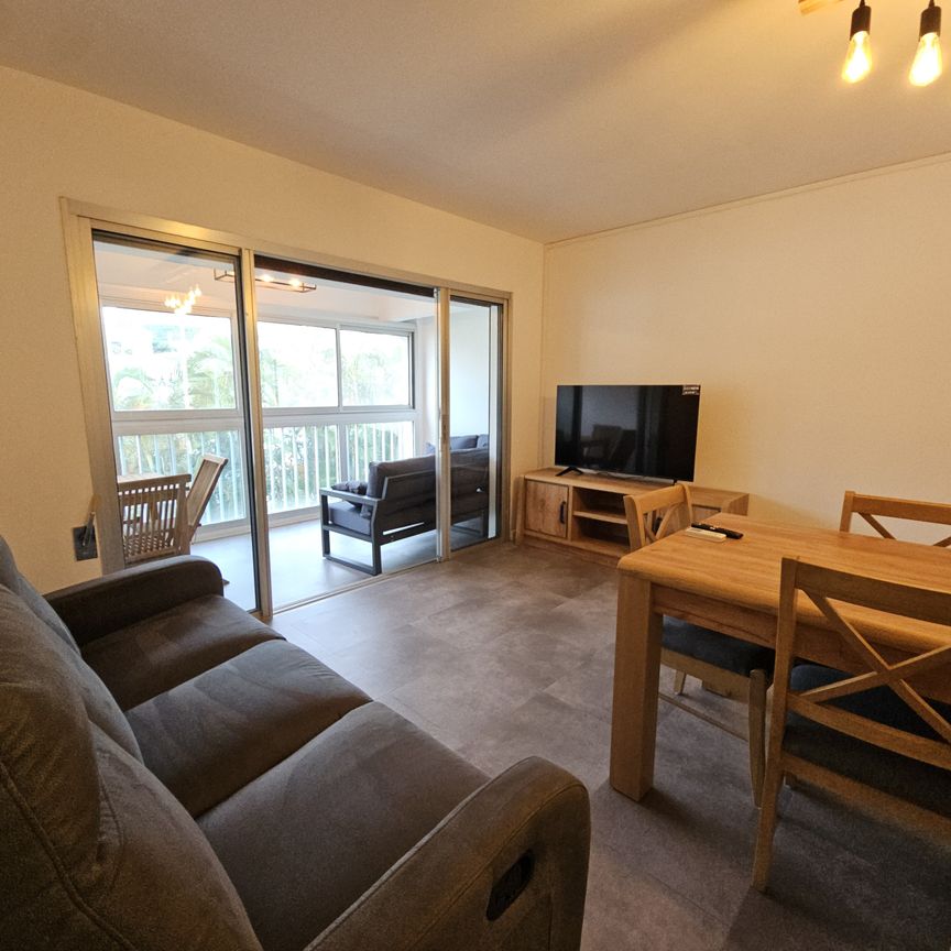 Location Appartement 3 pièces 75m² ST DENIS 97400 - Photo 1