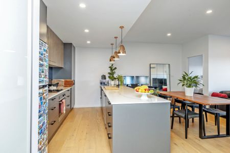 THIRD FLOOR APARTMENT IN CENTRAL LOCATION - Photo 5