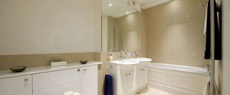 3 bedroom flat in Mayfair - Photo 1