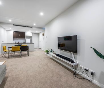 144/46 Macquarie Street, Barton. - Photo 4