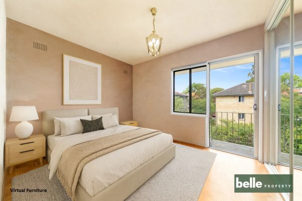 Bright & Convenient Two-Bedroom Apartment - Photo 1