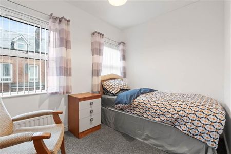 Bedroom 5, 10a Clonavon Terrace, Ballymena, BT43 5BE - Photo 5