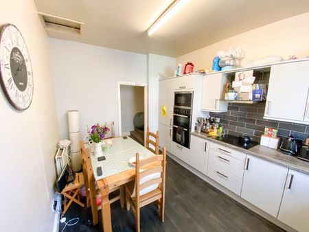 4 bedroom house share to rent - Photo 5