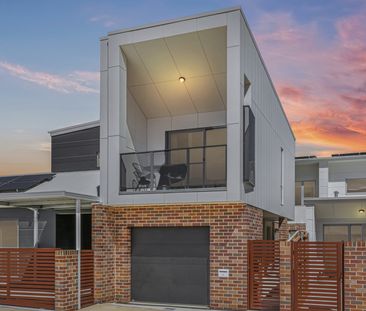 25 Clegg Lane, Strathnairn ACT 2615 - Townhouse For Rent | Domain - Photo 2