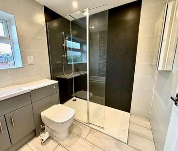 Crewe Road, Shavington, Crewe, CW2 - Photo 5