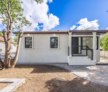 For Lease - 225 Essex- Basement unit Avenue, Richmond Hill, Ontario - Photo 6