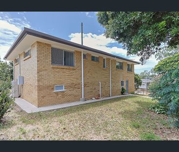 Beautifully Renovated Home in Prime Jindalee Location - Photo 4