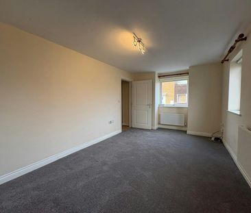 Town house to rent on - Photo 3