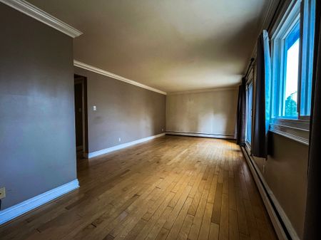 1 Bed Condo For Rent In Oliver. Heat And Water Included. - Photo 2