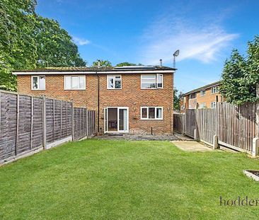 4 bedroom semi-detached house to rent - Photo 2