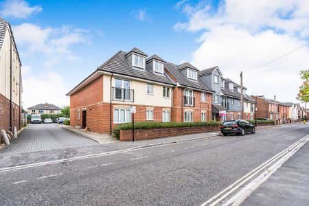 2 bedroom flat to rent - Photo 2