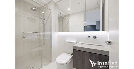 Iconic Building Meets Modern Living at its Best! - Photo 2