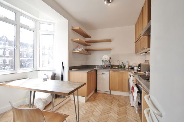 Latymer Court, Hammersmith Road, London, W6 - Photo 1