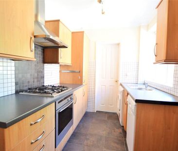 3 bedroom terraced house to rent - Photo 4