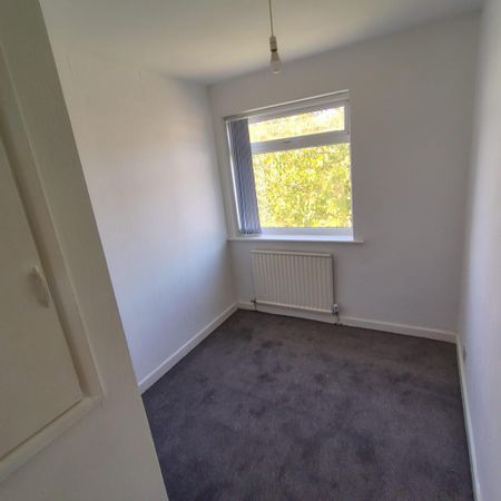 3 bedroom detached house to rent - Photo 2