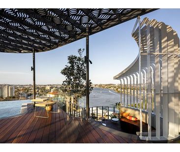 Valencia Residences - Photo 2