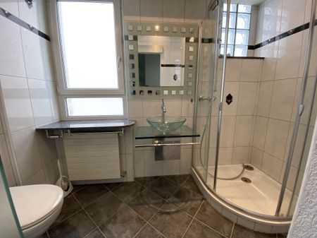 Charmant appartement de 3,5 pièces avec balcon à Tramelan - Photo 5