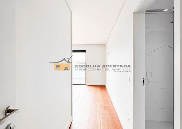 Apartamento T4 em Porto