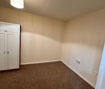 2 Bed Terraced House, Carmelite Road, HA3 - Photo 3