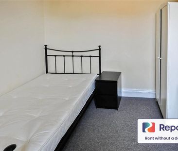 4 bedroom terraced house to rent - Photo 6
