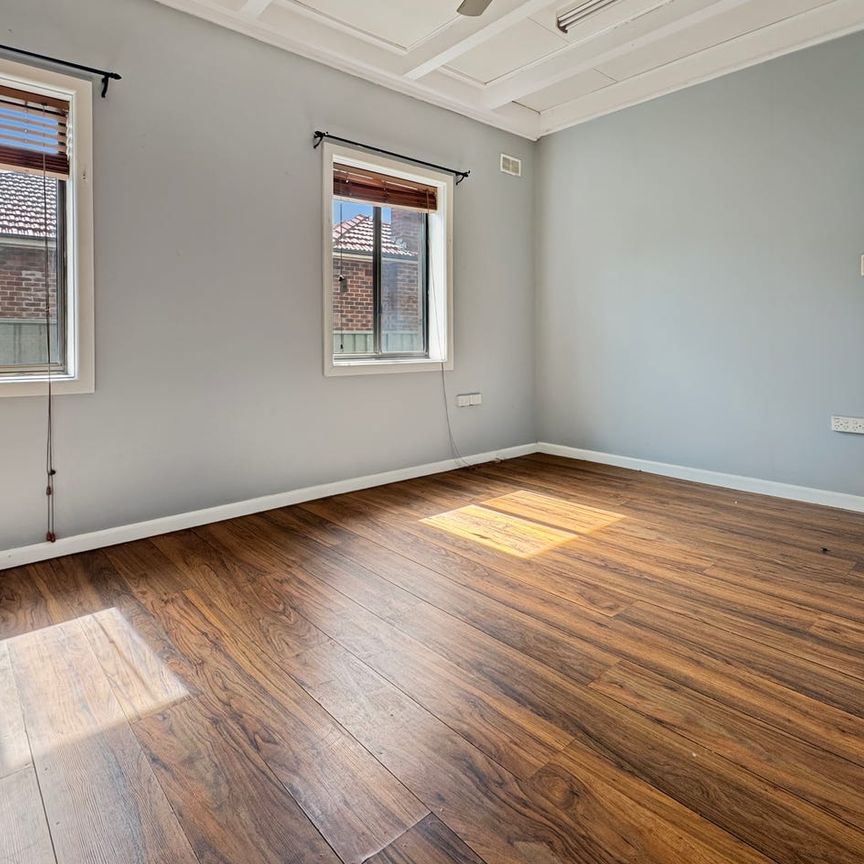 Spacious Home in a Convenient Lakeside Location - Photo 1