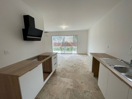 A LOUER VENASQUE ROUTE DE CARPENTRAS - VILLA RECENTE T4 AVEC JARDIN ET GARAGE, - Photo 2