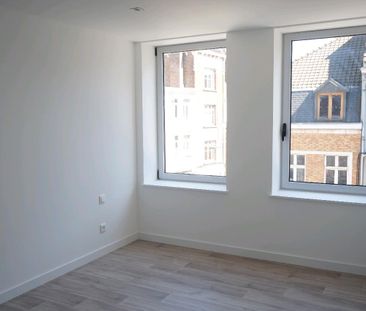 Location Appartement 3 pièces 53m² LILLE 59000 - Photo 3