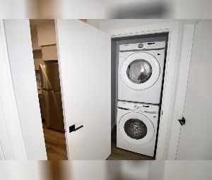 2 Bed 1 Bath Suite Ottewell Home For Rent Edmonton - Photo 1