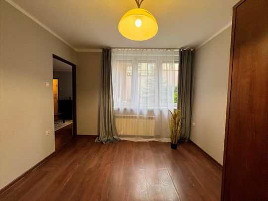 Śródmieście, cisza i komunikacja miejska - Photo 1